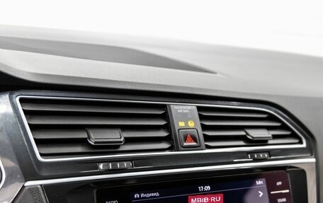 Volkswagen Tiguan II, 2019 год, 2 398 000 рублей, 32 фотография