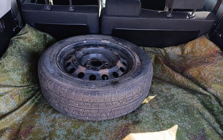 Toyota Prius Alpha I (ZVW40/41), 2018 год, 1 490 000 рублей, 12 фотография