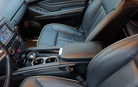 Mercedes-Benz M-Класс, 2011 год, 2 350 000 рублей, 6 фотография