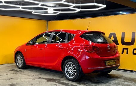 Opel Astra J, 2013 год, 589 000 рублей, 3 фотография