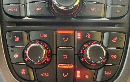 Opel Astra J, 2013 год, 589 000 рублей, 17 фотография