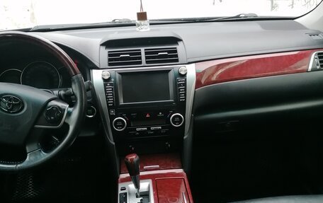 Toyota Camry, 2011 год, 1 560 000 рублей, 13 фотография
