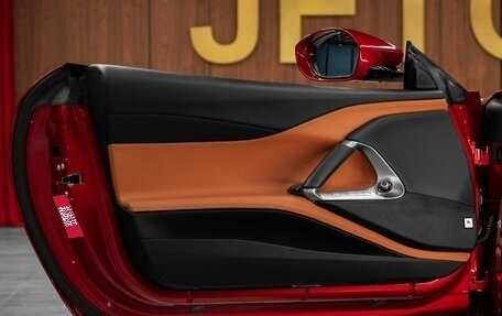 Ferrari 812, 2020 год, 29 167 000 рублей, 15 фотография