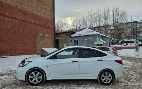Hyundai Solaris II рестайлинг, 2013 год, 910 000 рублей, 2 фотография