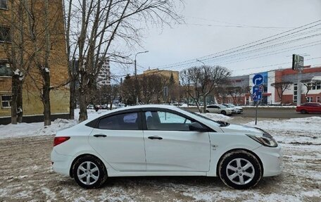 Hyundai Solaris II рестайлинг, 2013 год, 910 000 рублей, 4 фотография