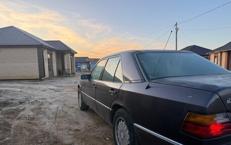 Mercedes-Benz E-Класс, 1993 год, 255 000 рублей, 6 фотография