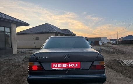 Mercedes-Benz E-Класс, 1993 год, 255 000 рублей, 7 фотография