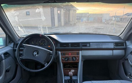 Mercedes-Benz E-Класс, 1993 год, 255 000 рублей, 11 фотография