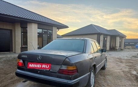 Mercedes-Benz E-Класс, 1993 год, 255 000 рублей, 8 фотография