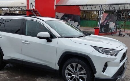 Toyota RAV4, 2021 год, 4 250 000 рублей, 1 фотография