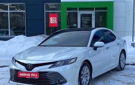 Toyota Camry, 2018 год, 2 499 000 рублей, 1 фотография