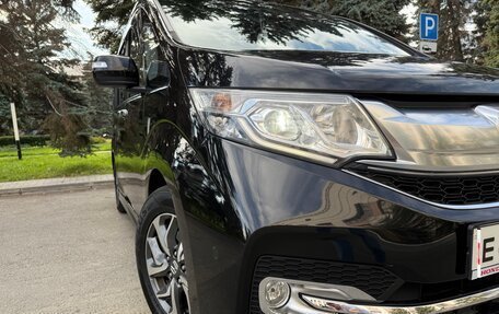 Honda Stepwgn IV, 2015 год, 2 100 000 рублей, 2 фотография