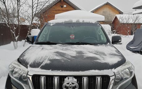 Toyota Land Cruiser Prado 150 рестайлинг 2, 2013 год, 3 900 000 рублей, 1 фотография