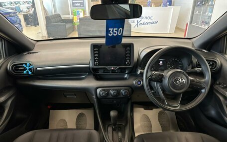 Toyota Yaris, 2020 год, 1 259 000 рублей, 16 фотография