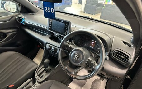 Toyota Yaris, 2020 год, 1 259 000 рублей, 11 фотография