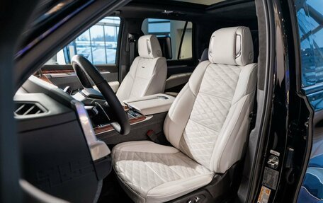 Cadillac Escalade V, 2025 год, 18 490 000 рублей, 19 фотография