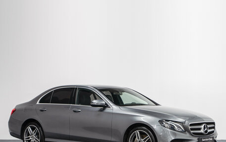 Mercedes-Benz E-Класс, 2019 год, 3 490 000 рублей, 4 фотография