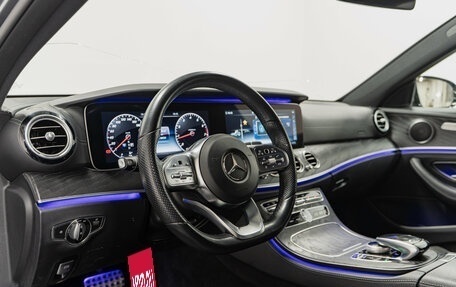 Mercedes-Benz E-Класс, 2019 год, 3 490 000 рублей, 11 фотография