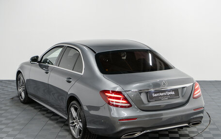 Mercedes-Benz E-Класс, 2019 год, 3 490 000 рублей, 26 фотография