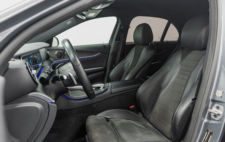 Mercedes-Benz E-Класс, 2019 год, 3 490 000 рублей, 20 фотография