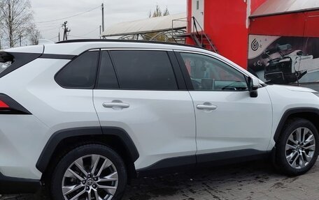 Toyota RAV4, 2021 год, 4 250 000 рублей, 7 фотография