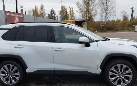 Toyota RAV4, 2021 год, 4 250 000 рублей, 5 фотография