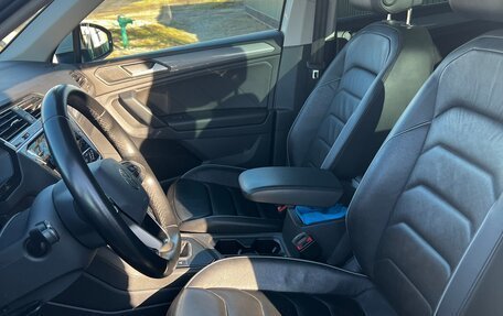 Volkswagen Tiguan II, 2021 год, 2 700 000 рублей, 6 фотография