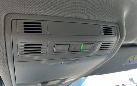 Volkswagen Tiguan II, 2021 год, 2 700 000 рублей, 19 фотография