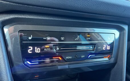 Volkswagen Tiguan II, 2021 год, 2 700 000 рублей, 17 фотография