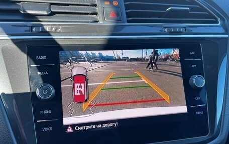 Volkswagen Tiguan II, 2021 год, 2 700 000 рублей, 16 фотография