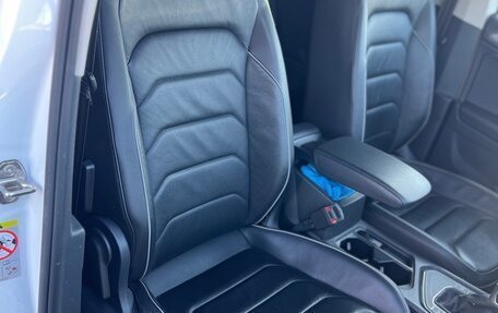 Volkswagen Tiguan II, 2021 год, 2 700 000 рублей, 29 фотография