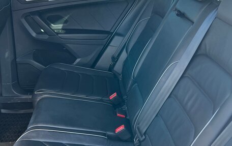 Volkswagen Tiguan II, 2021 год, 2 700 000 рублей, 24 фотография