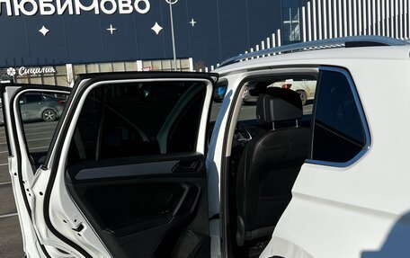 Volkswagen Tiguan II, 2021 год, 2 700 000 рублей, 23 фотография