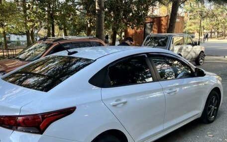 Hyundai Solaris II рестайлинг, 2018 год, 1 300 000 рублей, 3 фотография