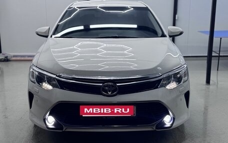 Toyota Camry, 2016 год, 1 670 000 рублей, 2 фотография