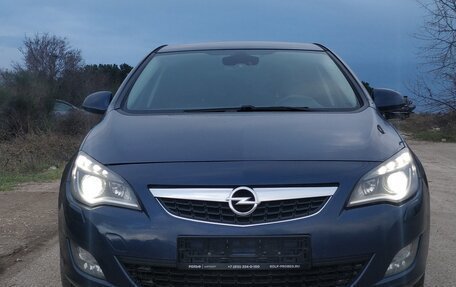 Opel Astra J, 2010 год, 830 000 рублей, 2 фотография