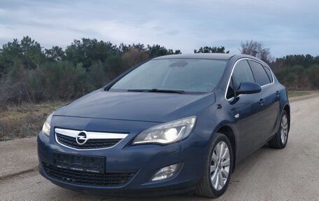 Opel Astra J, 2010 год, 830 000 рублей, 3 фотография
