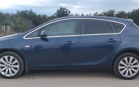 Opel Astra J, 2010 год, 830 000 рублей, 11 фотография