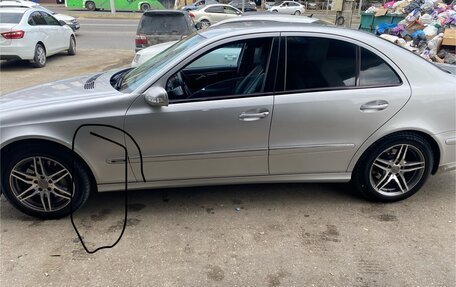 Mercedes-Benz E-Класс, 2005 год, 750 000 рублей, 2 фотография