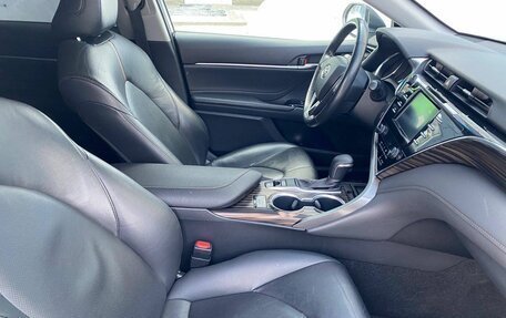 Toyota Camry, 2018 год, 2 499 000 рублей, 10 фотография