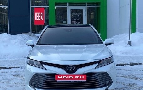 Toyota Camry, 2018 год, 2 499 000 рублей, 2 фотография