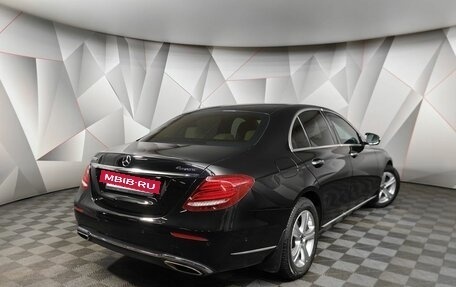 Mercedes-Benz E-Класс, 2019 год, 3 997 000 рублей, 2 фотография