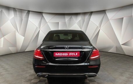 Mercedes-Benz E-Класс, 2019 год, 3 997 000 рублей, 8 фотография