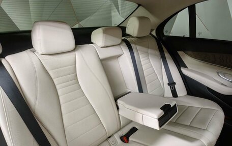 Mercedes-Benz E-Класс, 2019 год, 3 997 000 рублей, 16 фотография