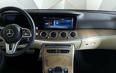 Mercedes-Benz E-Класс, 2019 год, 3 997 000 рублей, 14 фотография