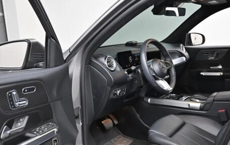 Mercedes-Benz GLB, 2024 год, 4 150 000 рублей, 14 фотография