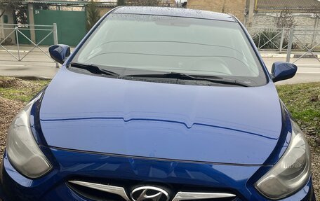 Hyundai Solaris II рестайлинг, 2012 год, 1 000 000 рублей, 5 фотография