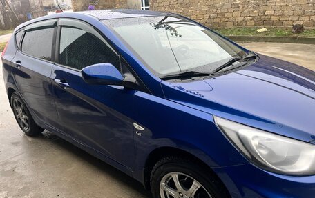 Hyundai Solaris II рестайлинг, 2012 год, 1 000 000 рублей, 10 фотография