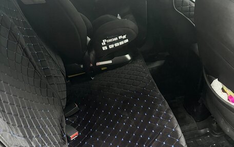 Hyundai Solaris II рестайлинг, 2012 год, 1 000 000 рублей, 12 фотография