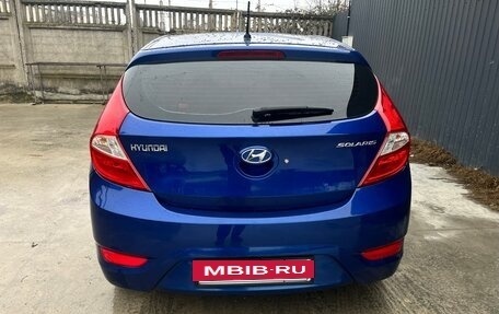 Hyundai Solaris II рестайлинг, 2012 год, 1 000 000 рублей, 8 фотография